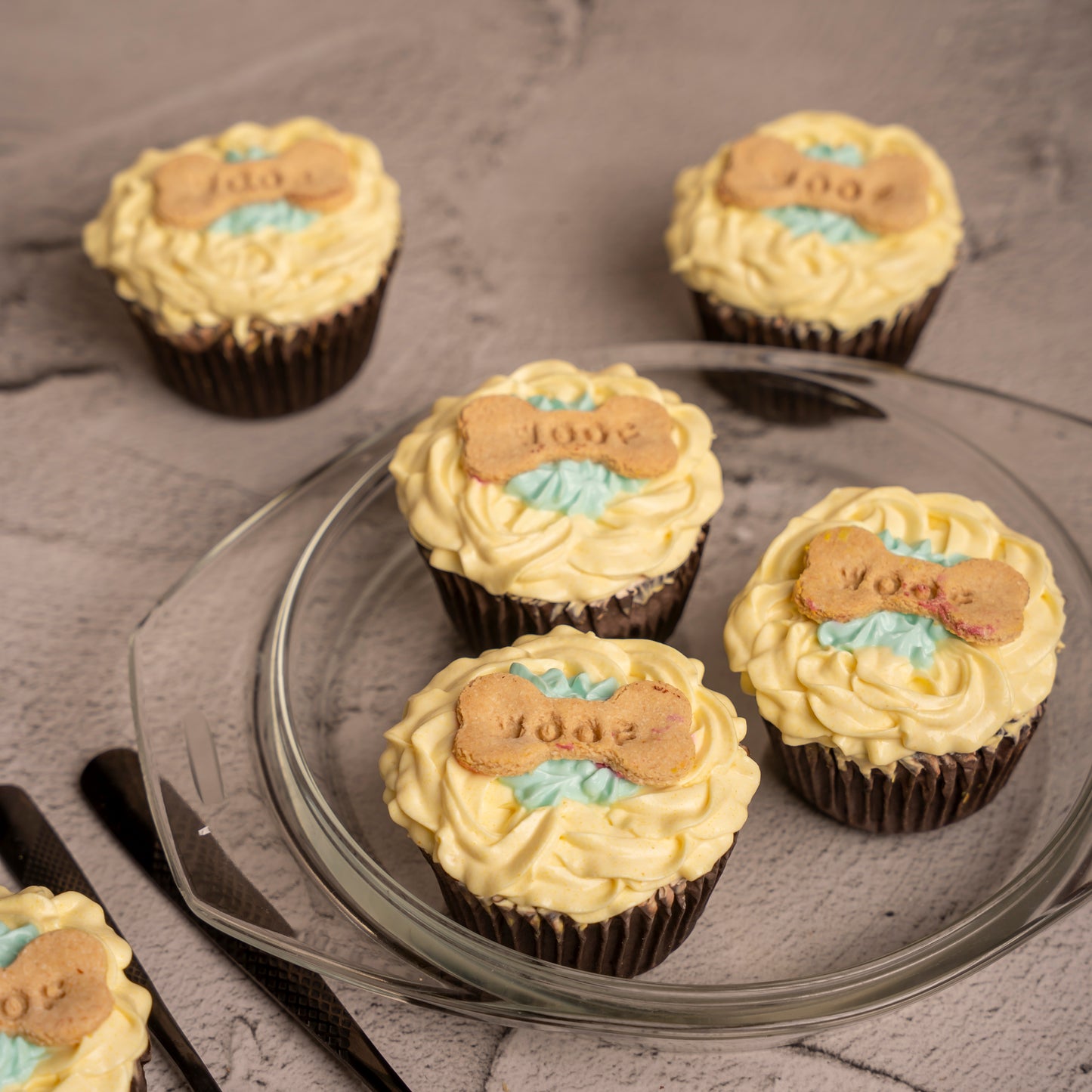 Woofing Pupcakes